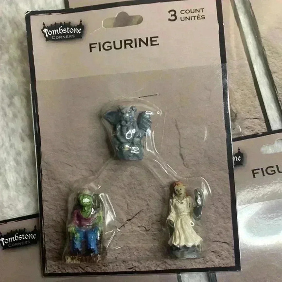 Vintage Lot of 5 of the Tombstone Corners Set Of 3 - Picture 2 of 7